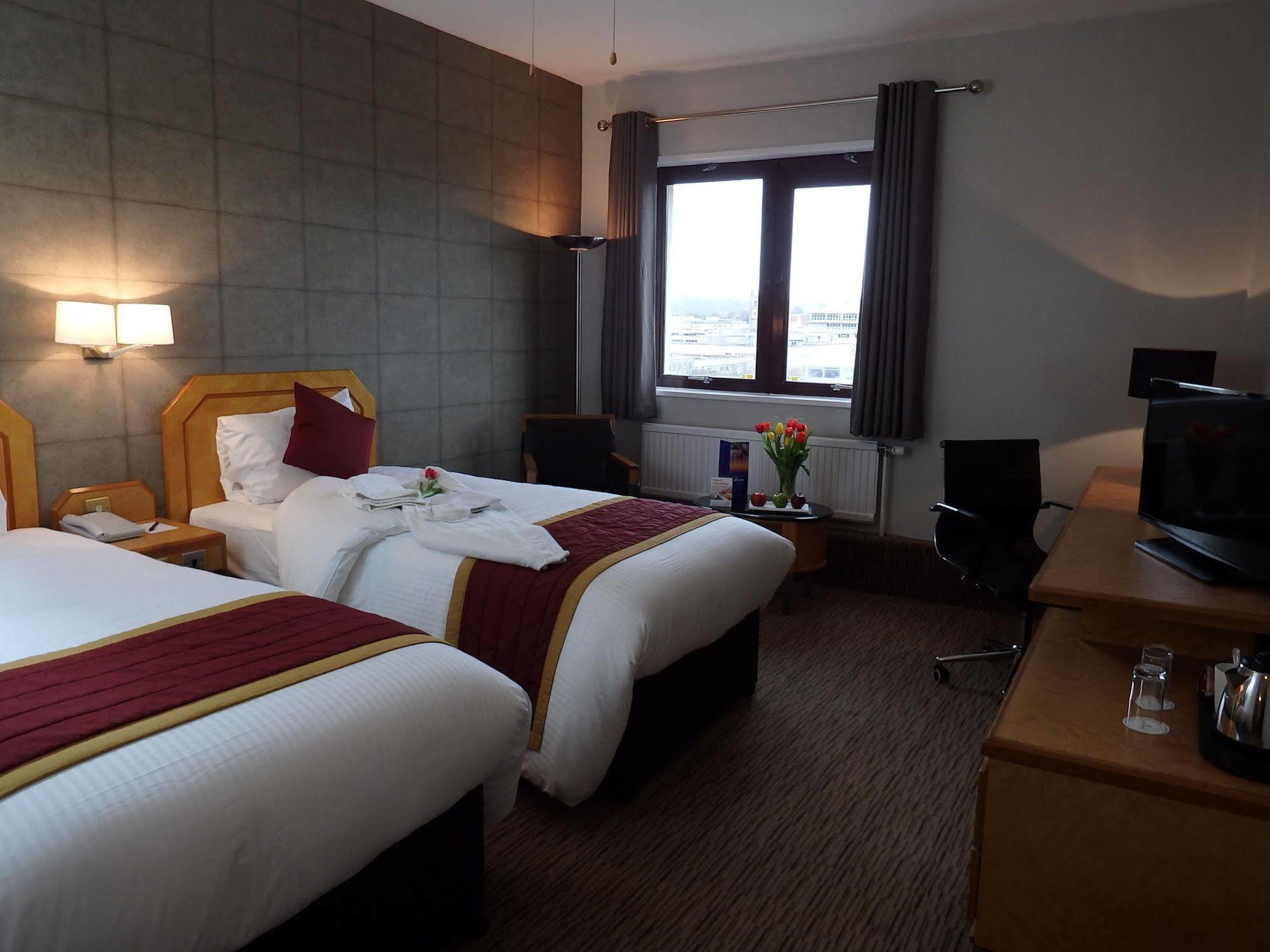 Copthorne Hotel Плимът Екстериор снимка